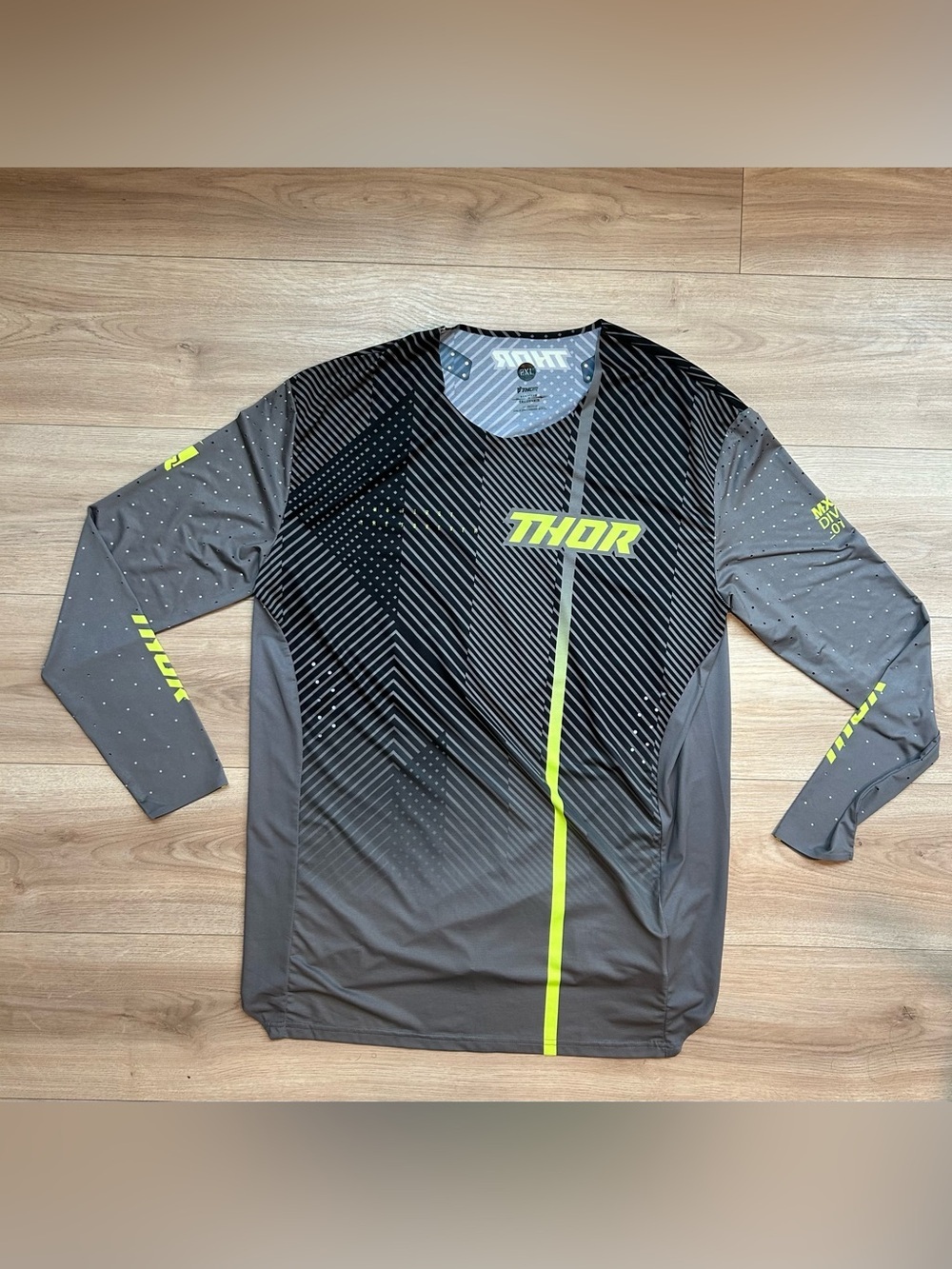 Thor Men’s Gray Swim Rash Guard with Neon Yellow Stripe